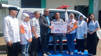 Tegaskan Hak Kesehatan Warga, Ketua Yayasan Peduli Insan Bangsa dr. Refla Pimpin Aksi Sosial dan Hibah Ambulans di Jelupang