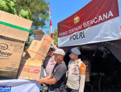 Satgas SAR Brimob Terima Bantuan Sembako untuk Dukung Kebutuhan Warga Terdampak Bencana