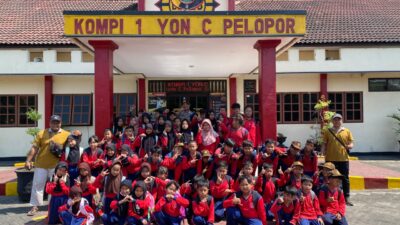 Brimob Sahabat Anak! Kompi 1 Batalyon C Pelopor Satbrimob Polda Jatim Terima Kunjungan Edukasi Siswa SDN Rejomulyo 2