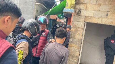 Brimob Kalbar Back Up Ditresnarkoba dalam Penegakan Hukum di Kota Pontianak