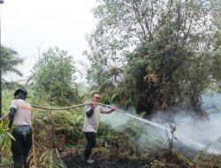 SATBRIMOB POLDA NTB TANGANI SEJUMLAH TITIK KARHUTLA DI KOTAWARINGIN TIMUR